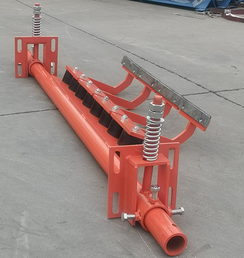 恩施皮帶機清掃器有什么作用呢？皮帶輸送機必須安裝清掃器嗎